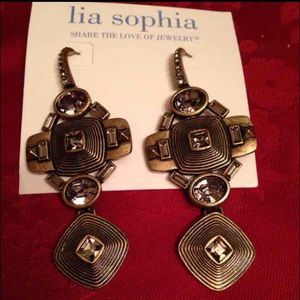 Lia Sophia earring.
